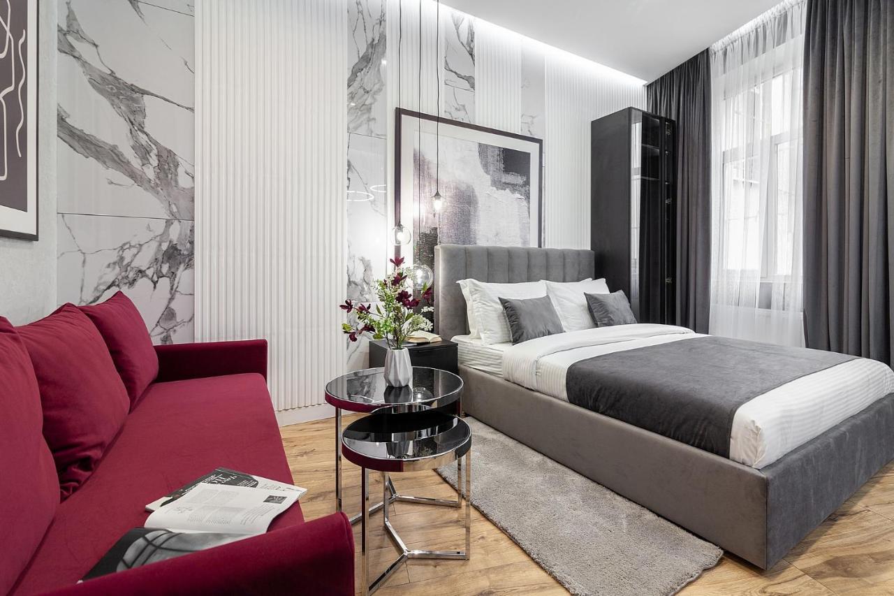 Lovely Apartment On Drahomanova Street Lviv Luaran gambar