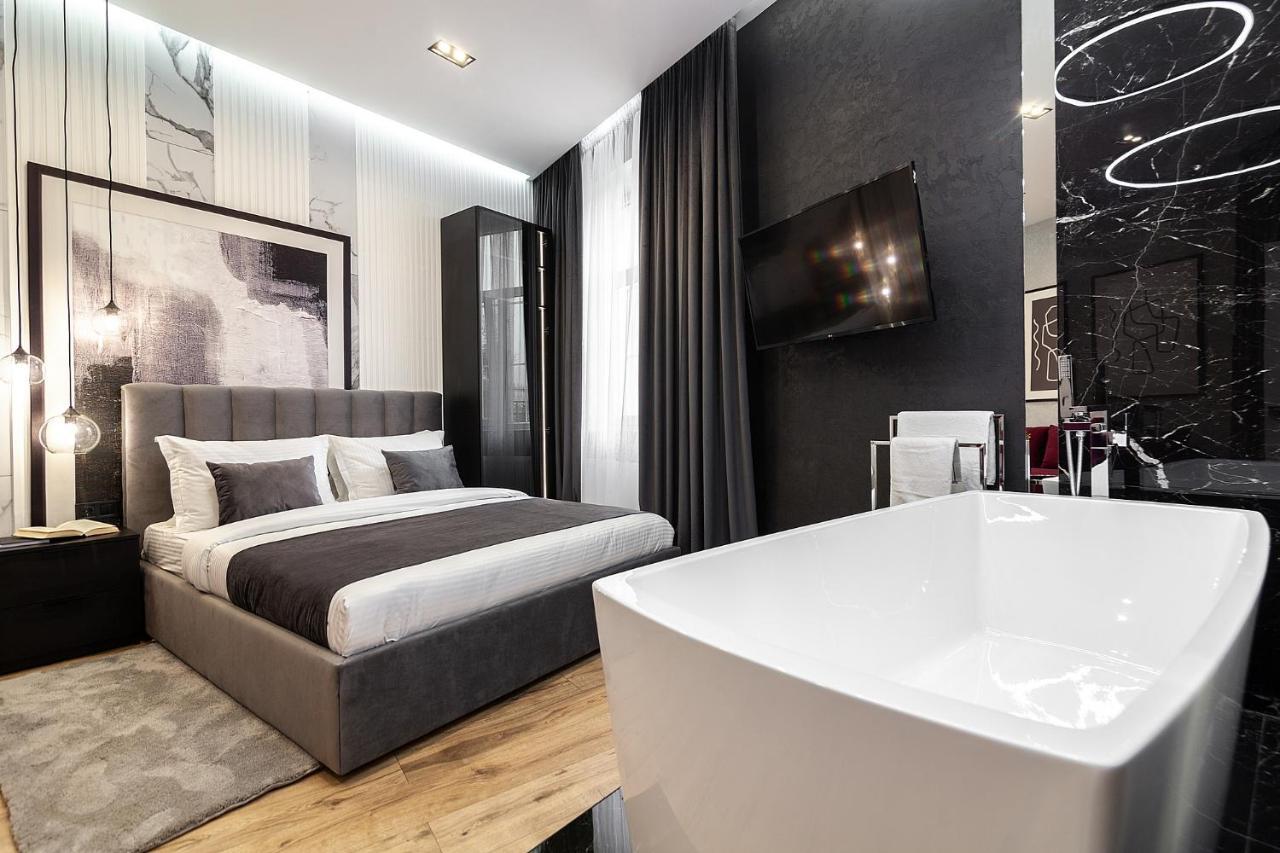 Lovely Apartment On Drahomanova Street Lviv Luaran gambar
