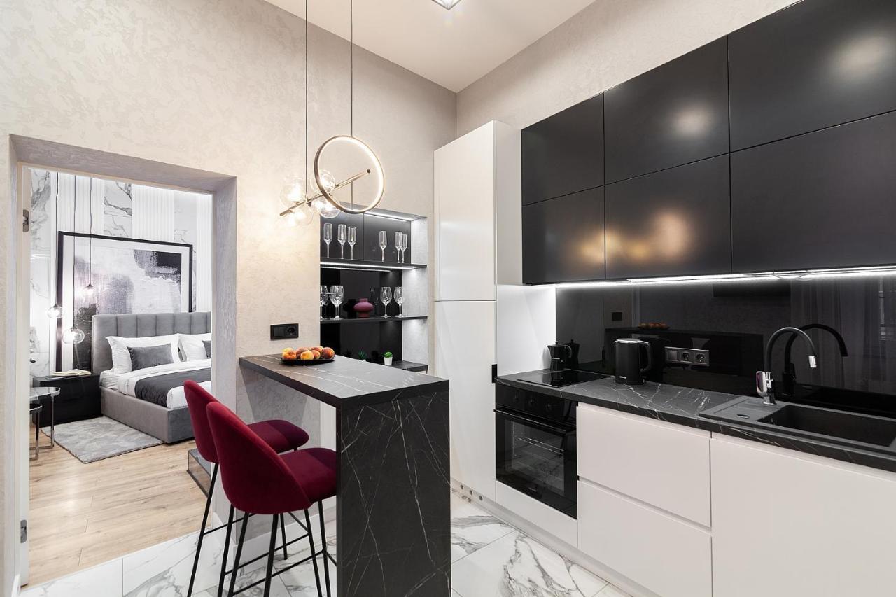 Lovely Apartment On Drahomanova Street Lviv Luaran gambar