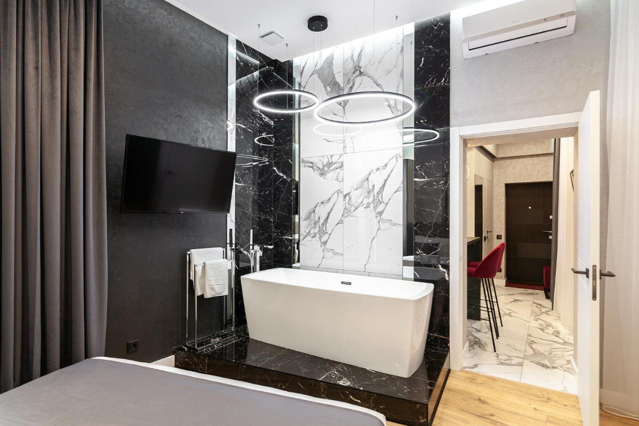Lovely Apartment On Drahomanova Street Lviv Luaran gambar