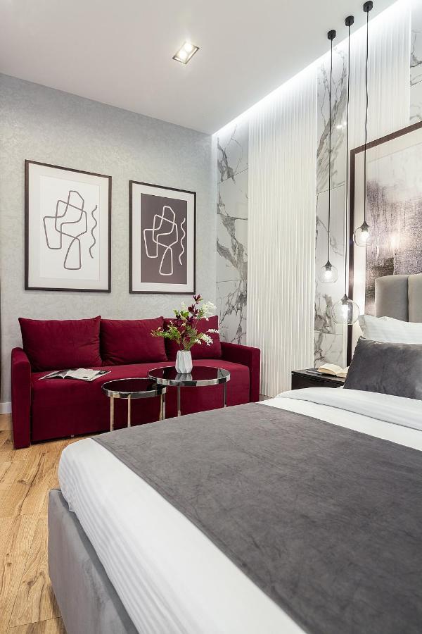 Lovely Apartment On Drahomanova Street Lviv Luaran gambar