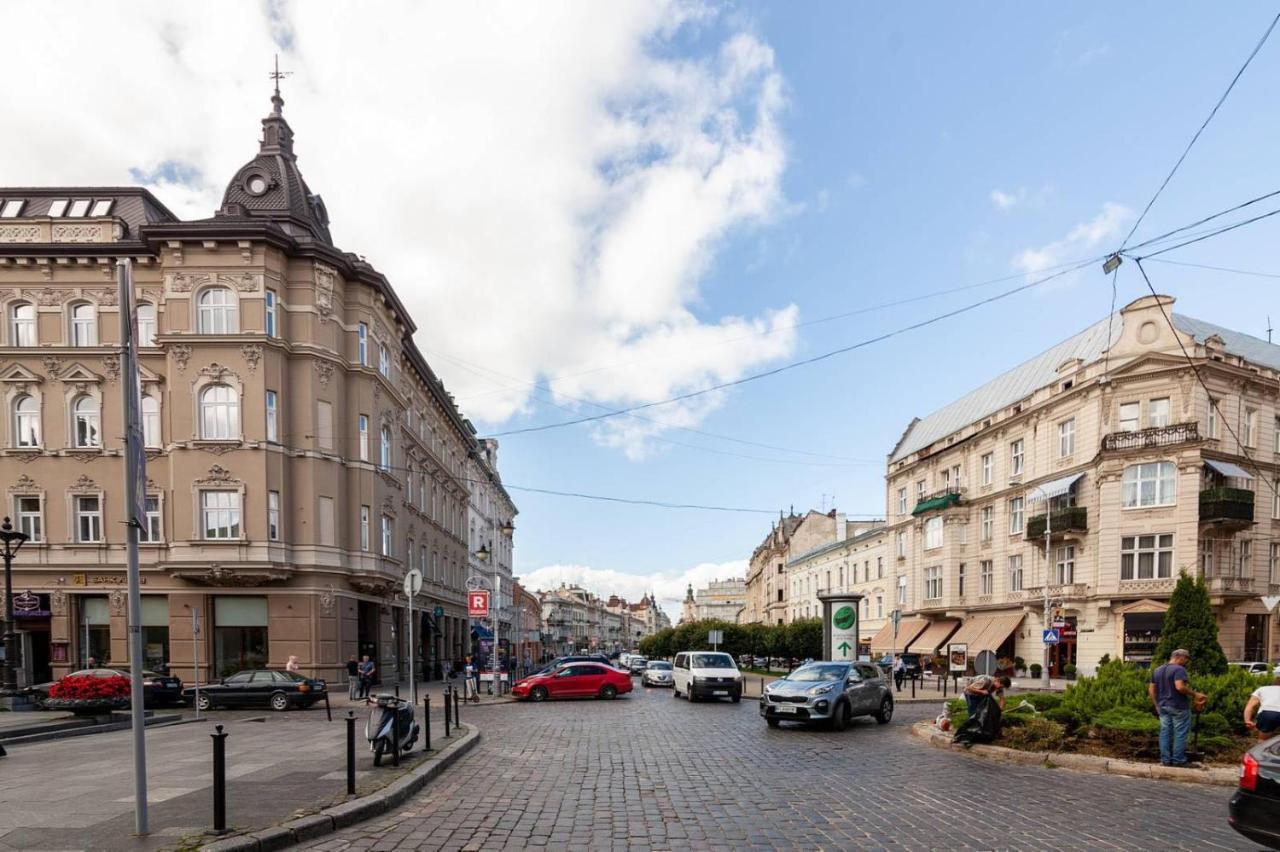 Lovely Apartment On Drahomanova Street Lviv Luaran gambar
