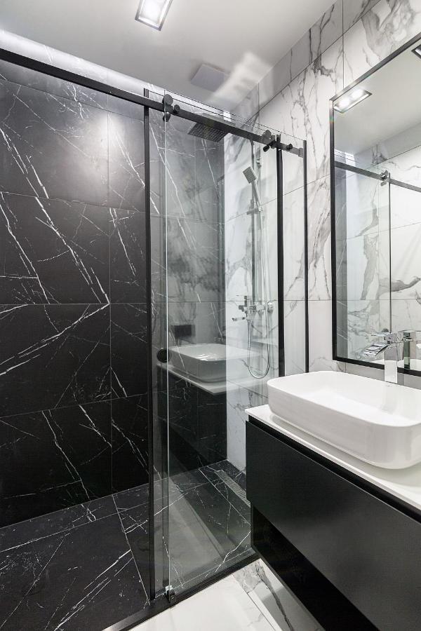 Lovely Apartment On Drahomanova Street Lviv Luaran gambar
