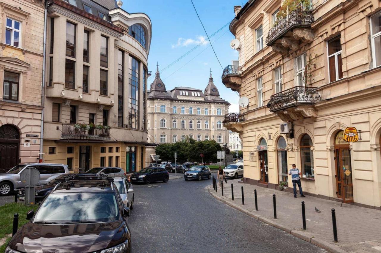 Lovely Apartment On Drahomanova Street Lviv Luaran gambar
